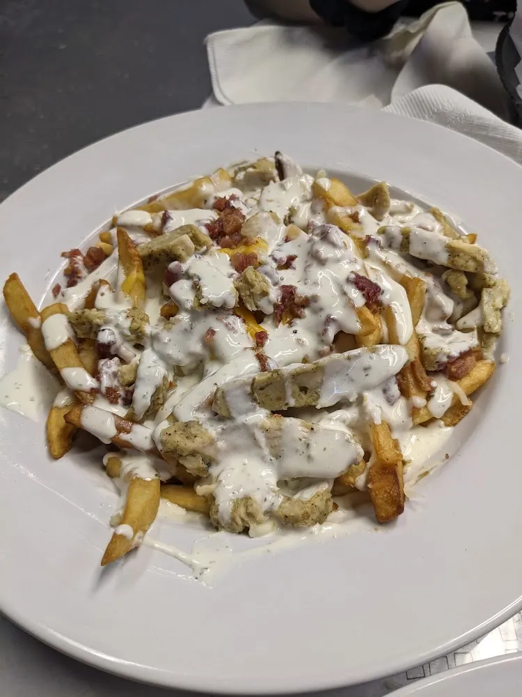 Bacon Cheddar Cheese Fries with Chicken