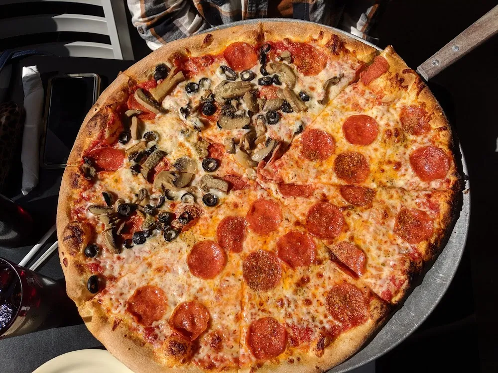 Fill Up Pepperoni Pizza with 1 2 Mushrooms and Black Olives